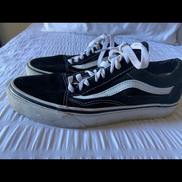 Vans! - Picture 2 of 5
